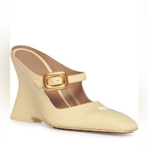 Bottega Veneta Patent leather Mary-Jane Comet Mule Pumps